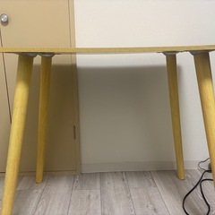 テーブル 机 パソコンデスク PCの画像