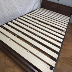 【商談中】ニトリ セミダブル 棚付きすのこベットの画像