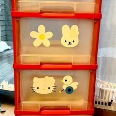 キティちゃん収納ケース4段+収納ボックス2個の画像