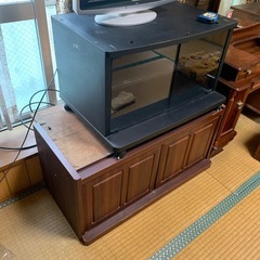 テレビ台　収納棚の画像