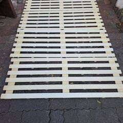 折りたたみスノコ二台。1840×1200×H20の画像