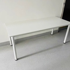 大型テーブルの画像