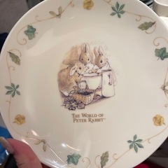 皿　食器　ピーターラビット　の画像