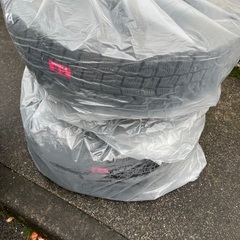 スタッドレスタイヤ　165/70/14の画像