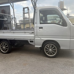 サンバー　軽トラの画像