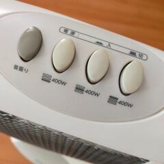 カーボンヒーター(電気ストーブ)の画像