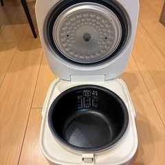2021年製炊飯器　アイリスオーヤマ　
3合用　 500円 の画像