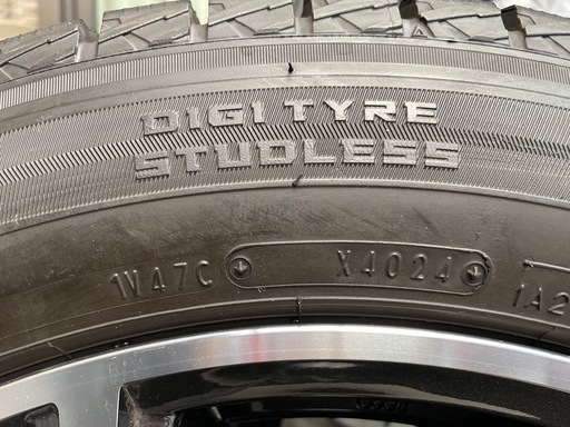 都内近郊配達可【24年製スタッドレス+ホイール】ダンロップ ウインターマックス SJ8+ 235/55R18 都内近郊配達可【24年製スタッドレス+ホイール】ダンロップ ウインター
