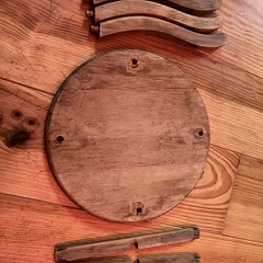 木材スツールチェアの画像