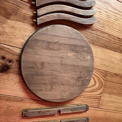 木材スツールチェアの画像