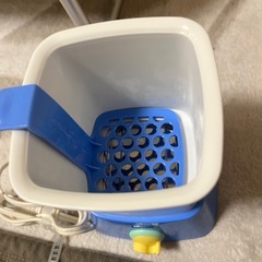 哺乳瓶やベビーフードの温め器の画像