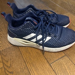 adidasスニーカーの画像