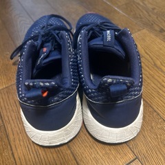 adidasスニーカーの画像