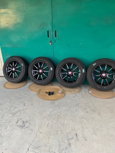 スタッドレスタイヤ