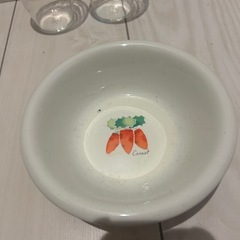 ガラスコップ　グラス　湯呑み　お皿の画像