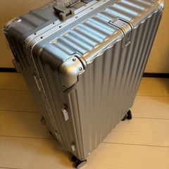新品未使用　スーツケースMサイズの画像