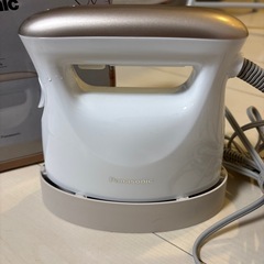 パナソニック　衣類スチーマー　2021年製の画像