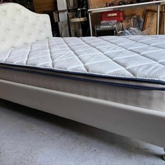 フレンチ調 おしゃれ セミダブルベッド、25cm Avenco  マットレスセット、幅120cm Used/キレイの画像