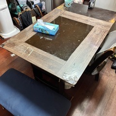 食卓テーブル　椅子セットの画像