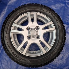 スタッドレスタイヤの画像