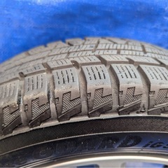 スタッドレスタイヤの画像