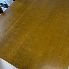 ダイニングテーブルの画像