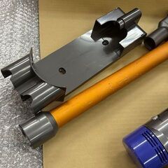 ダイソン　SV10　コードレスクリーナーの画像