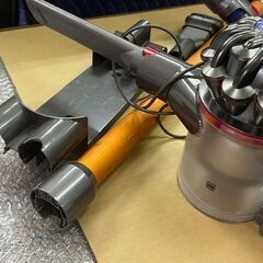 ダイソン　SV10　コードレスクリーナーの画像