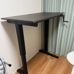 ニトリ手動式昇降式テーブルの画像