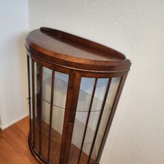 アンティーク　キャビネットの画像