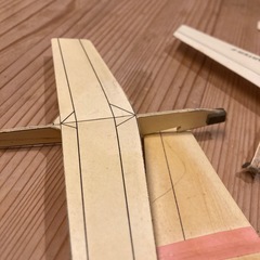 ゴム飛ばし飛行機の画像