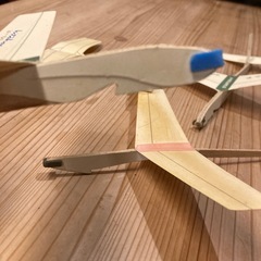 ゴム飛ばし飛行機の画像