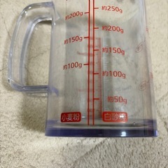計量カップの画像