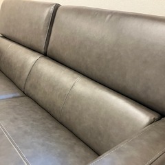 　　3人掛けソファ　引き取り希望　どうかよろしくお願いします。　の画像