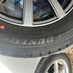 エスティマスタッドレスタイヤの画像
