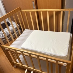 ベビーベッドフレームの画像