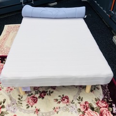 早い者勝ち　ニトリ　セミダブル　足付きベッドの画像