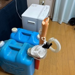 【新規問合せ終了】コロナ　石油ファンヒーター　タンク×2  電動ポンプの画像