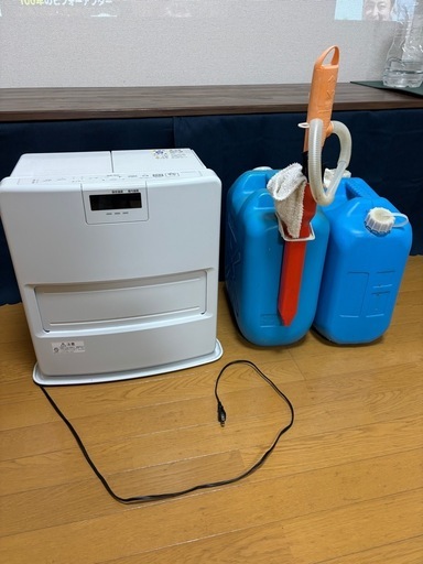 【新規問合せ終了】コロナ　石油ファンヒーター　タンク×2  電動ポンプ