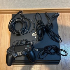 PS4 Pro 1TB Jet Black CUH 7000Bの画像