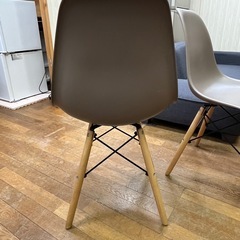 お得な2脚セット!! ダイニングチェア シェル型 イームズタイプ の画像