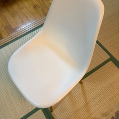 テーブル丸型・イスセットの画像