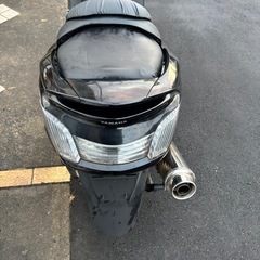 始動動画有り‼️グランドマジェスティ250 【実働車】  自賠責付きなので乗って帰れます(条件有り)‼️　★お買い得車両★  走行距離42047kmﾃﾞｽ　シート貼り替えました‼️　社外マフラーとアルミホイール付き‼️　低速から中速の加速は抜群‼️ スクーター　バイクの画像