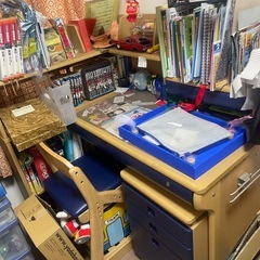 コイズミ勉強机の画像