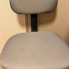 無料　オフィスチェア　回転の画像
