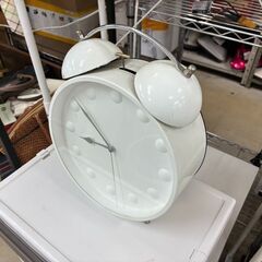 【リサイクルショップどりーむ荒田店】No.202 レトロな白い時計の画像