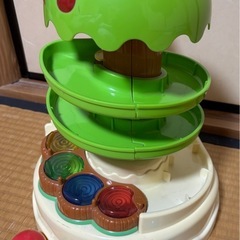 コンビ Combi 光るコロコロの木の画像