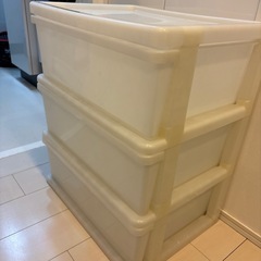 3段ボックスの画像