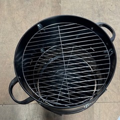 【値下げしました】バーベキュー　グリル　燻製器の画像