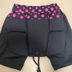 スノボ用ヒッププロテクターの画像